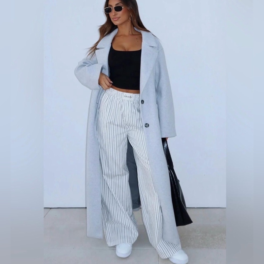 White Fox Boutique Walking Out Striped Pants White Size Small - Picture 2 of 11